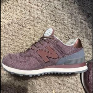 Women’s 7.5 New Balance 574